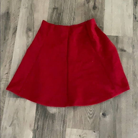 Dynamite red skirt - Picture 2 of 2